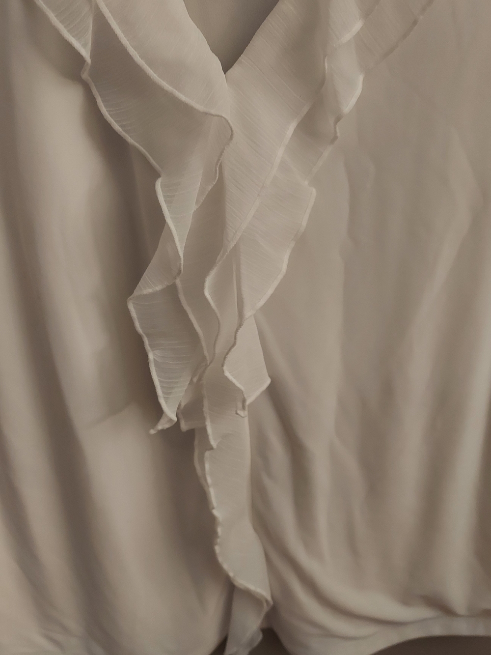 TOMMY HILFIGER White Flutter Sleeve Mixed Media Sleeveless Ruffled Top L Flirty - Picture 5 of 10